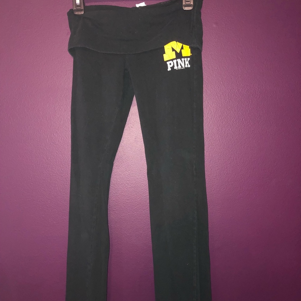 VS PINK yoga pants